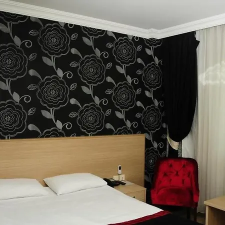 Madi Hotel