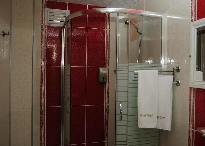 Madi فندق أضنه