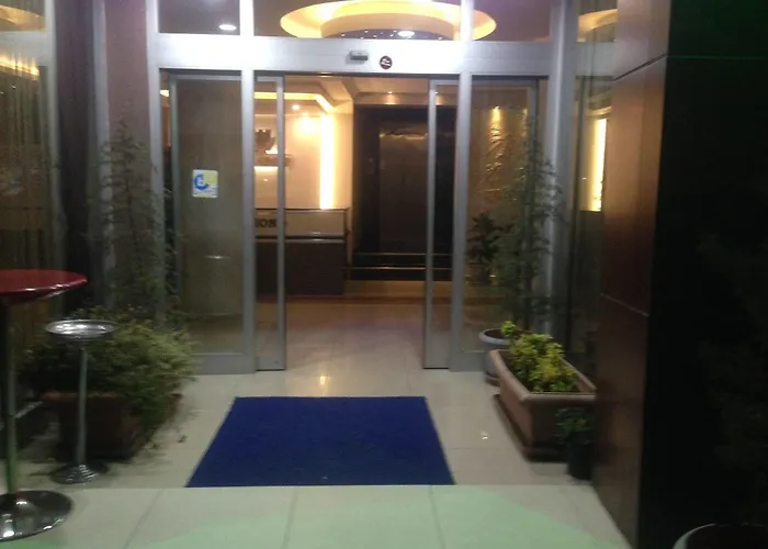 Madi فندق أضنه